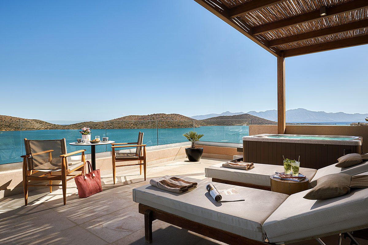 Signature Suite Jacuzzi Sea View